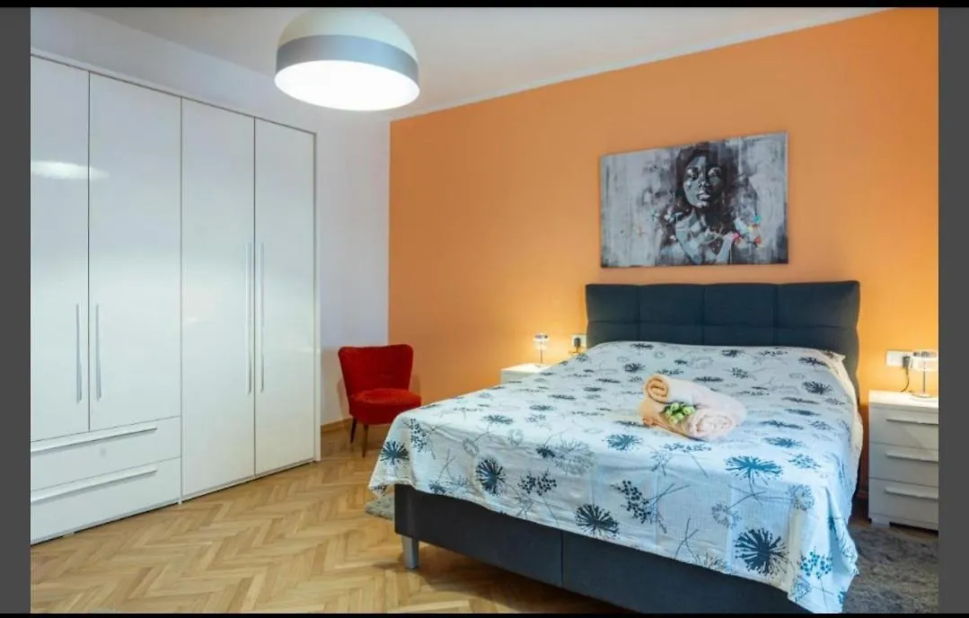 Apartment Punta With Garage, Balcony, Garden And Sea View Opatija